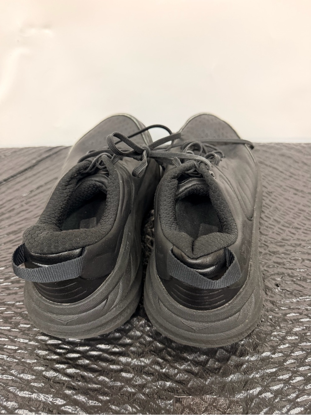 Hoka Women’s Black Athletic Running Sneakers size 8 - Picture 2 of 4